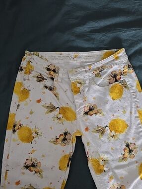 Pilcro and the Letterpress White Jeans with Yellow Lemon Floral Print